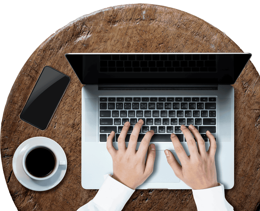 manos encima de una laptop